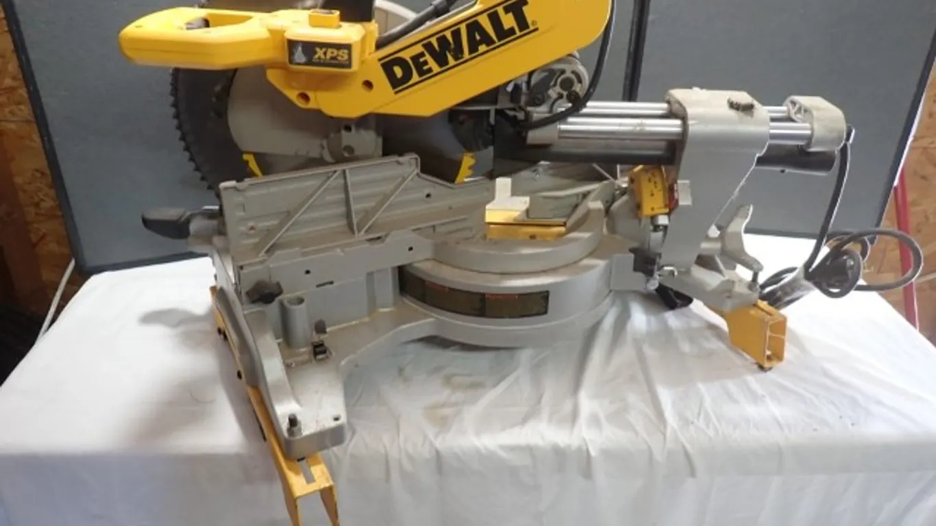 DeWalt Miter Saw