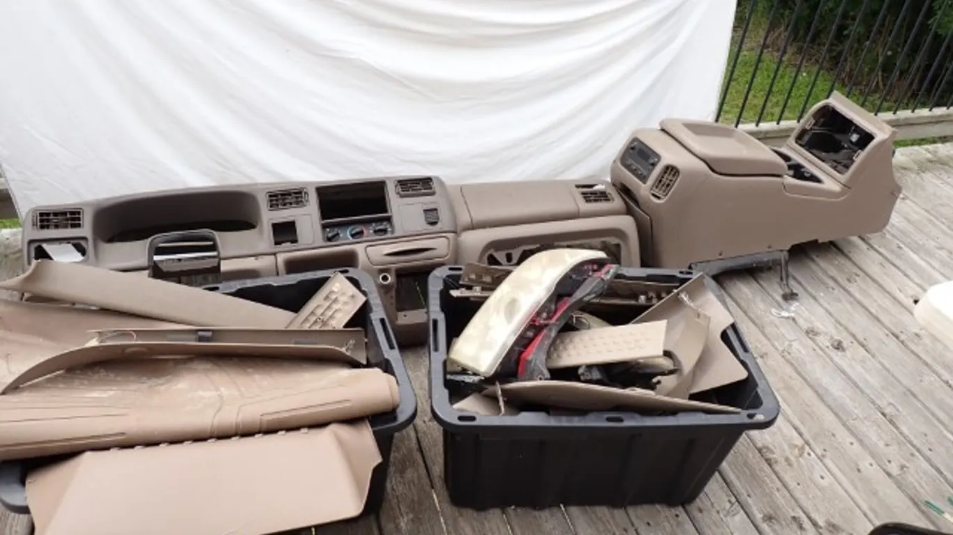 2003-2006 GMC Truck/SUV Interior Components