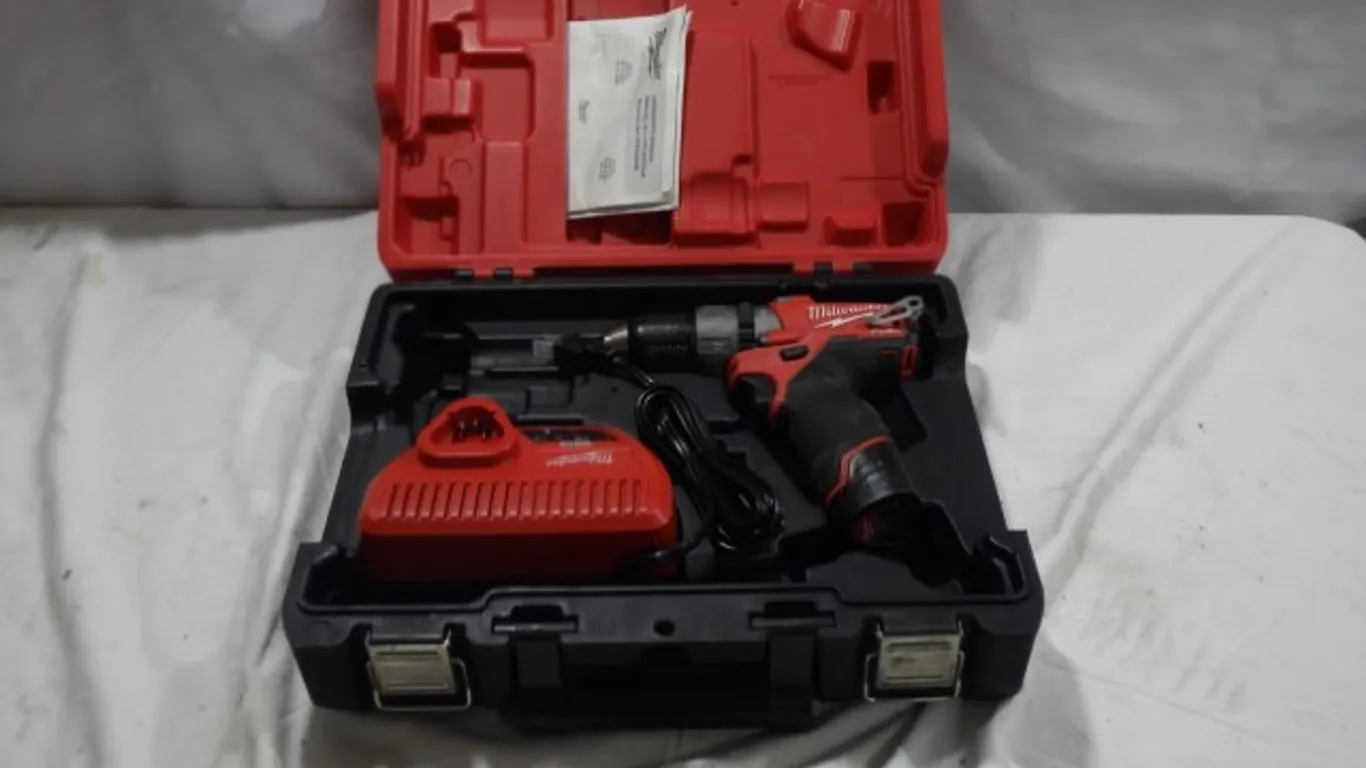 Milwaukee Heavy-Duty 1/2" Hammer Drill/Driver