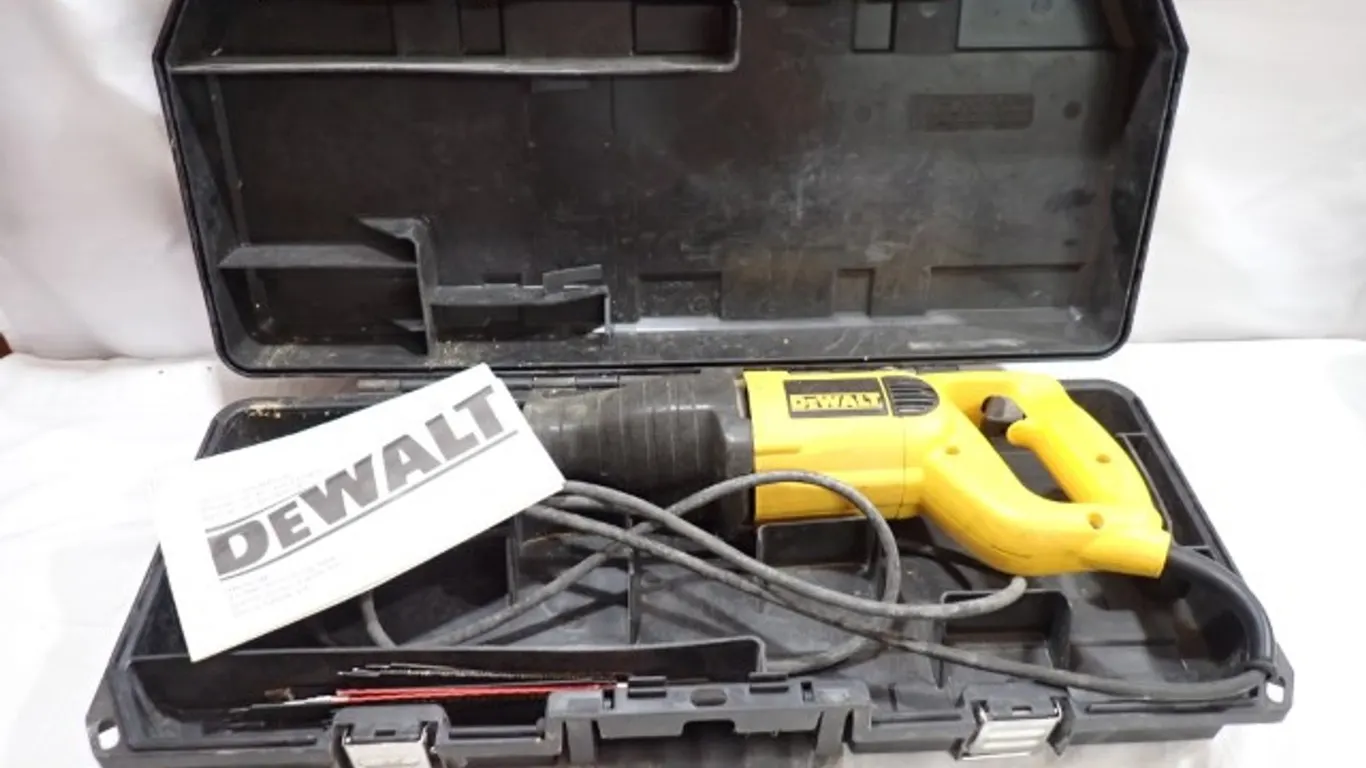 DeWalt Reciprocating Saw