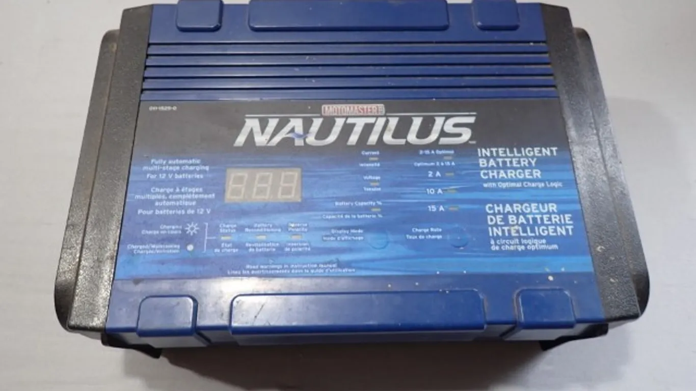 MotoMaster Battery Charger