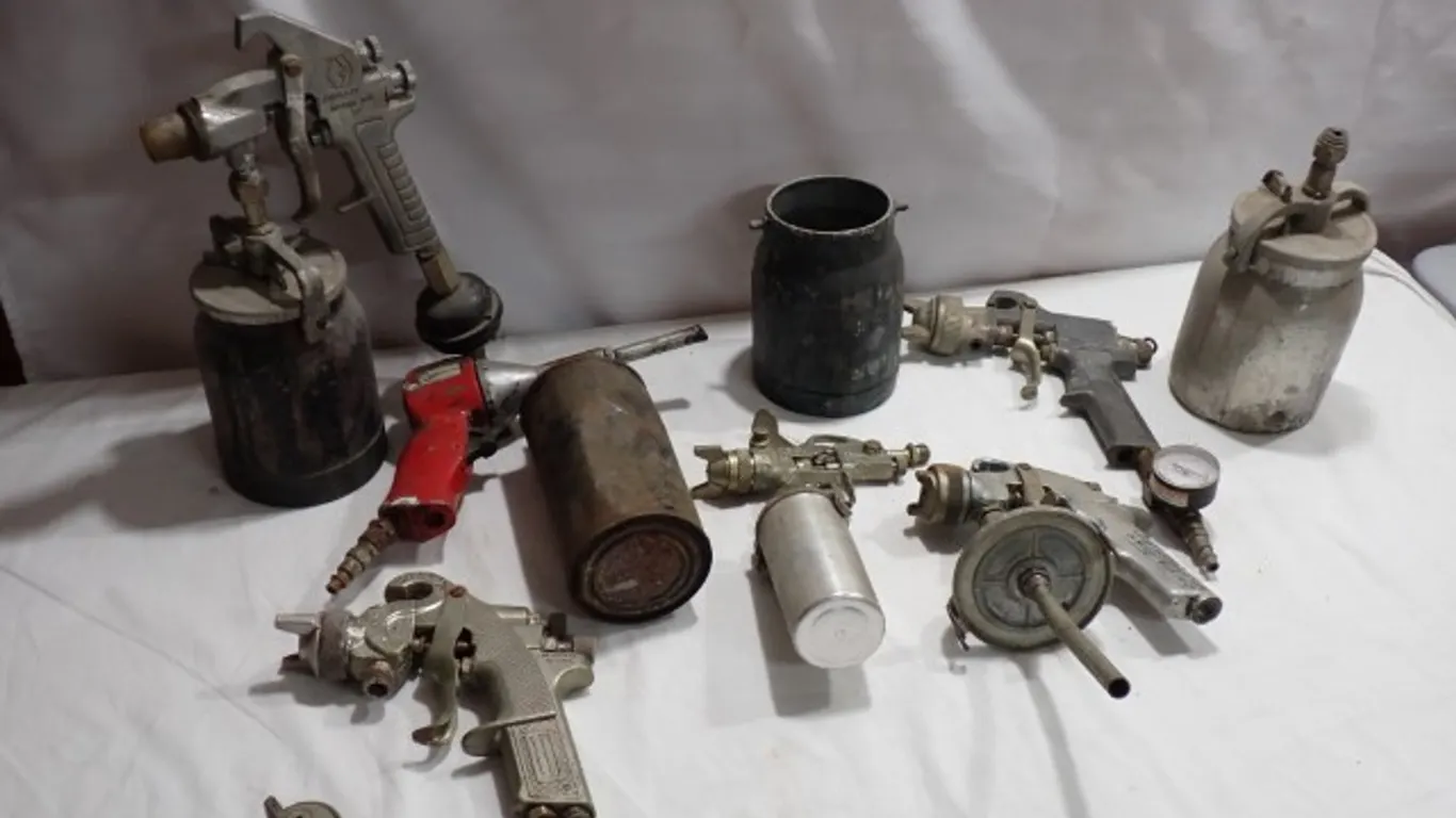 Pneumatic Paint Spray Guns +
