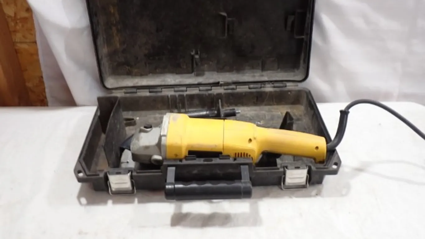 DEWALT DW831 5" Angle Grinder