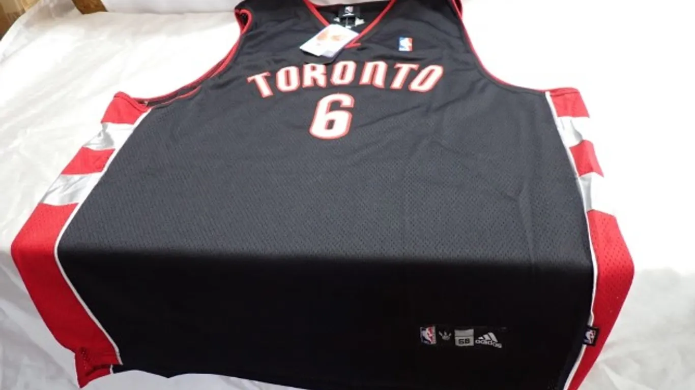 NEW Raptors Jersey