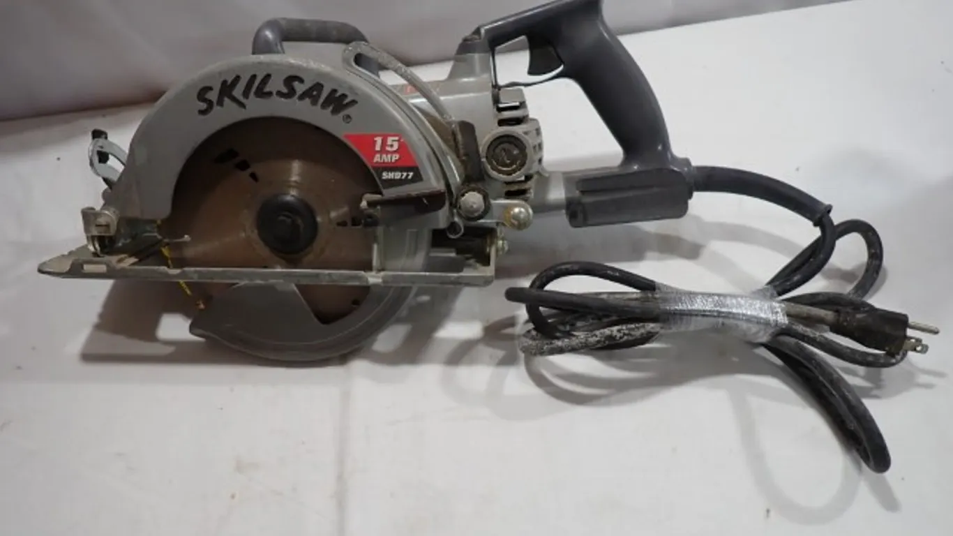 SKILSAW SHD77 7-1/4" Worm Drive Circular Saw