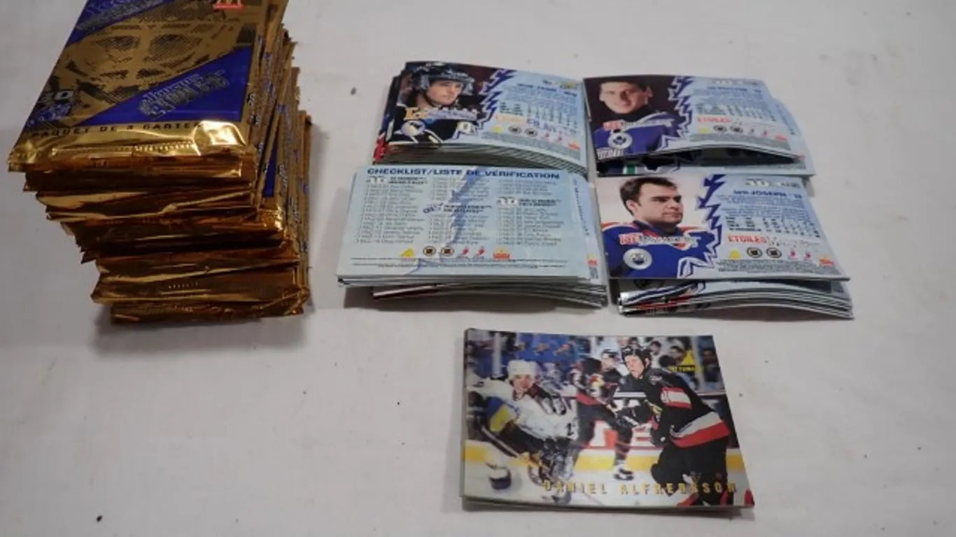 McDonald's Ice Breakers 3D Hockey Trading Card Pack