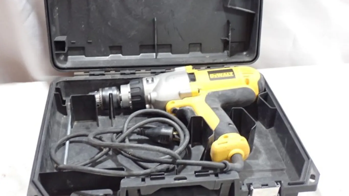 DEWALT DWD525 1/2" VSR Hammer Drill