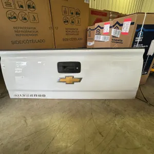 2016 Chevy Silverado Tailgate