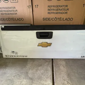 2016 Chevy Silverado Tailgate