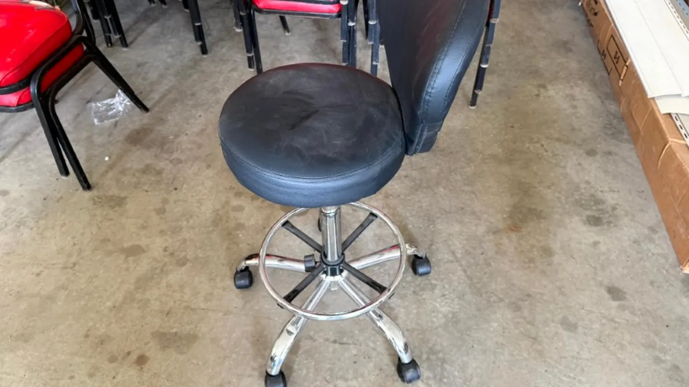 Adjustable Swivel Stool