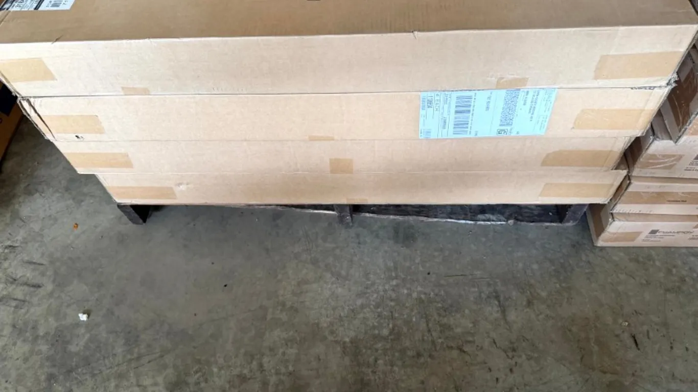 4 Boxes of 4 Each, Cordless Light Filtering Vinyl Blinds, 38 x 64