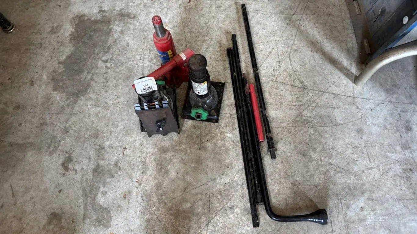 Bottle Jacks