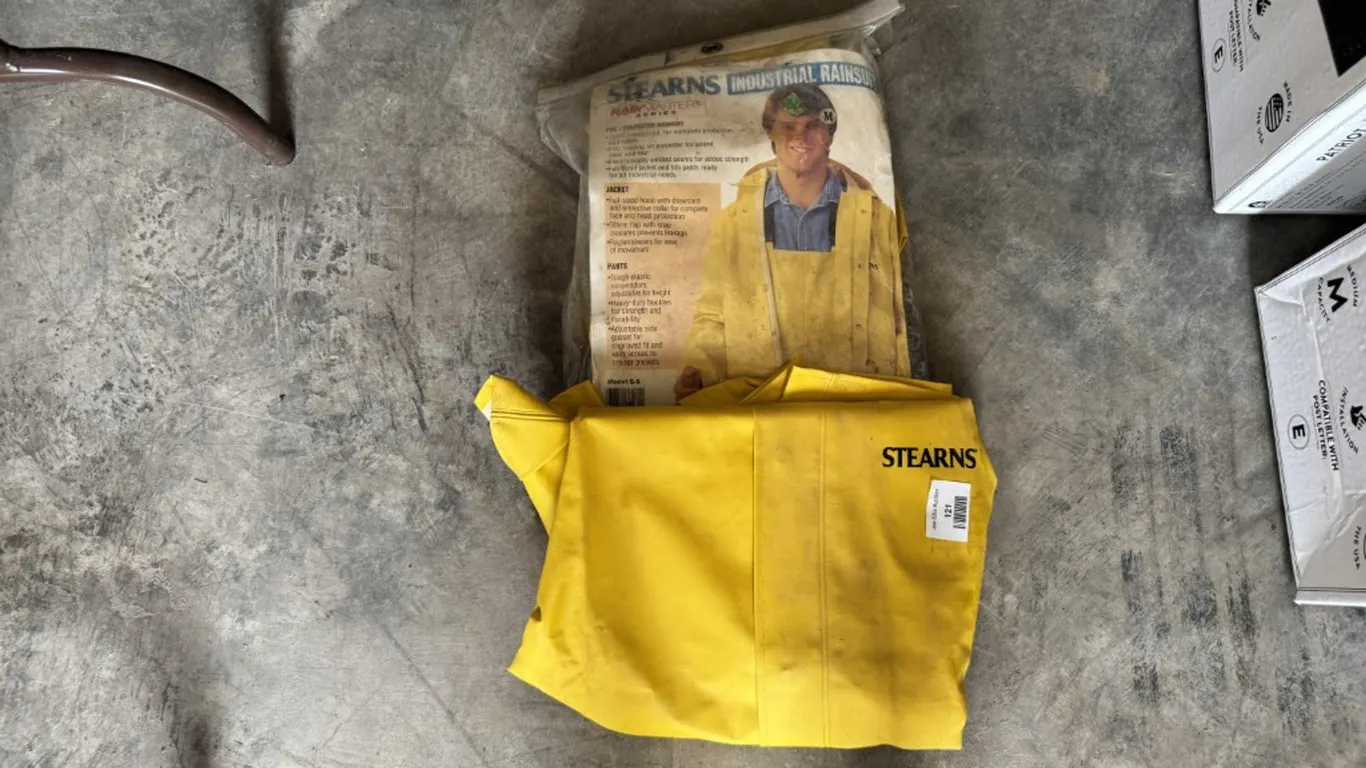 Rain Suit Size Medium