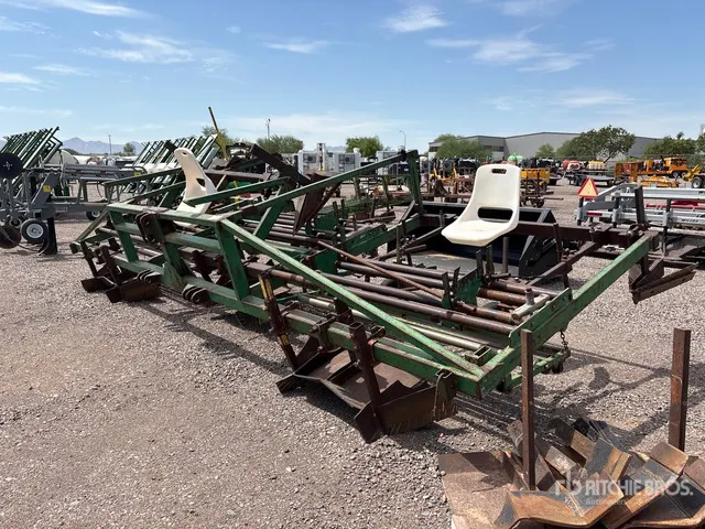 20 ft 8 in x 9 ft 7 in Plastic Mulch Layer