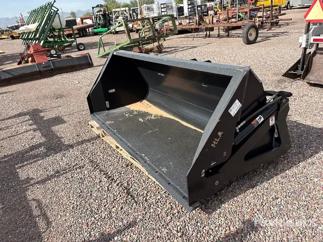HLA HLAHY96BO500 96 in 40.3 cyd Hydraulic Tilt Ag Tractor Bucket