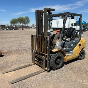 Komatsu FG25HT-16 Forklift