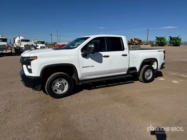 2022 Chevrolet Silverado 2500HD 4x4 Crew Cab Pickup