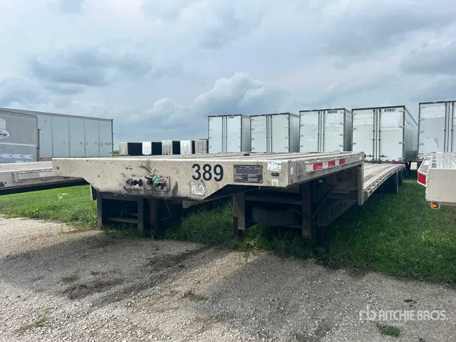 2017 Transcraft 48X102 53 ft T/A Spread Axle Gooseneck Flatbed Trailer