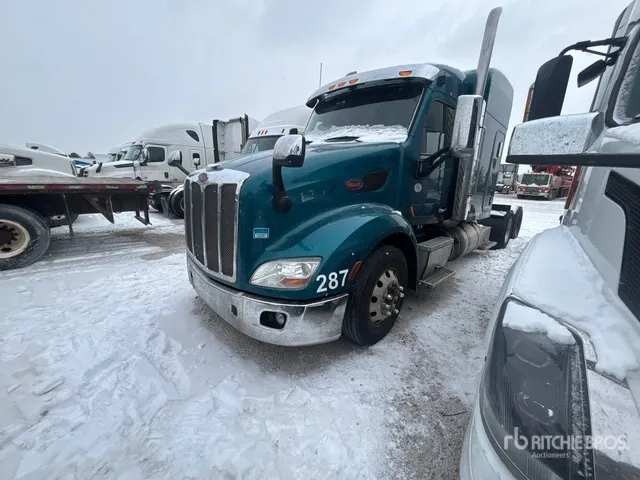 2017 Peterbilt 579 6x4 T/A Sleeper Truck Tractor