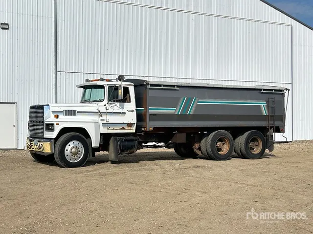 1987 Ford LTL9000 6x4 Grain Truck