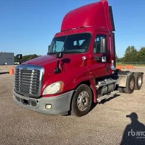 2011 Freightliner Cascadia 125 T/A Day Cab Truck Tractor
