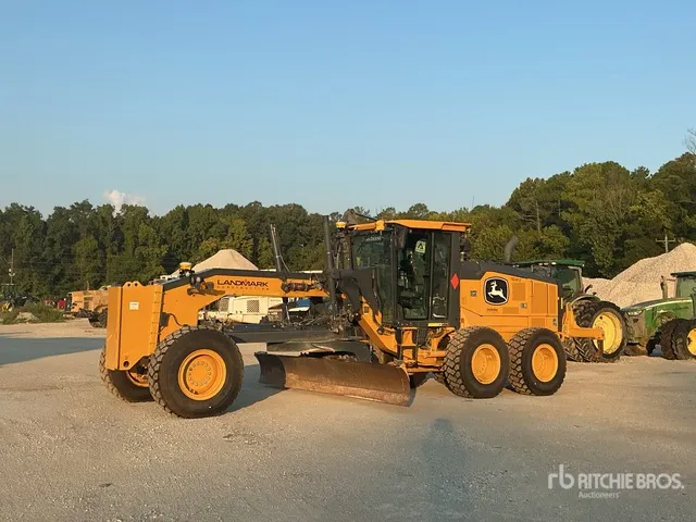 2024 John Deere 872G AWD Motor Grader