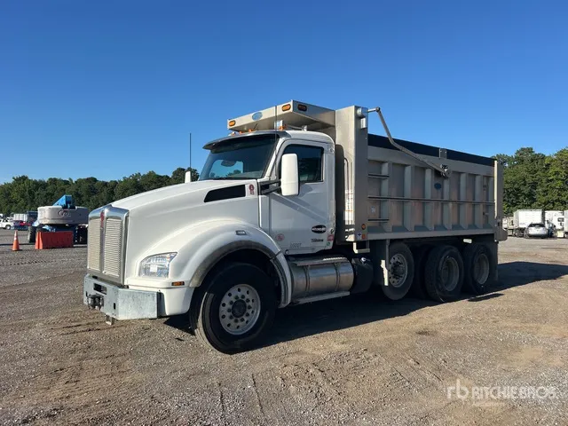 2024 Kenworth T880 8x4 Tri/A Dump Truck