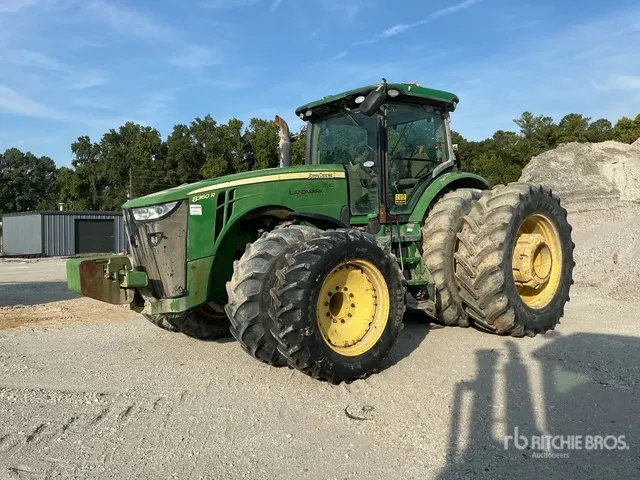 2013 John Deere 8360R 4WD Tractor