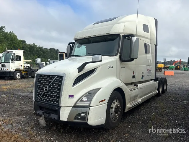 2019 Volvo VNL760 6x4 T/A Sleeper Truck Tractor
