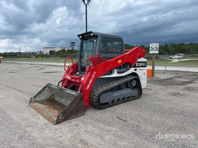 2016 Takeuchi TL12V2 Compact Track Loader