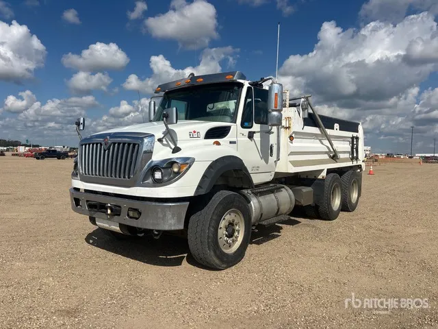 2013 International WorkStar 7600 6x4 T/A Dump Truck