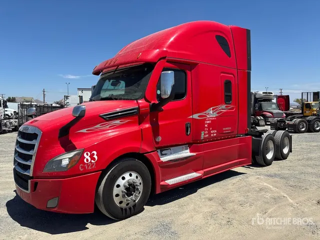 2022 Freightliner Cascadia 126 6x4 T/A Sleeper Truck Tractor