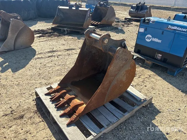 22 in Digging Excavator Bucket