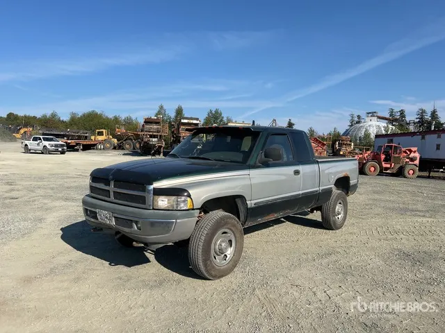 1998 Dodge Ram 2500 4x4 Extended Cab Pickup