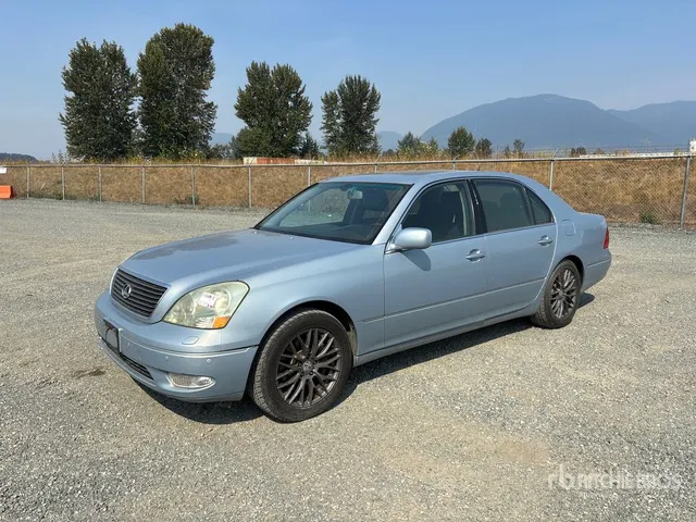 2002 Lexus LS430 Automobile