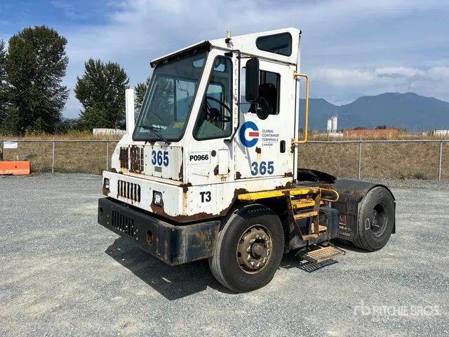 2015 Ottawa CYT 50 4x2 Spotter Truck