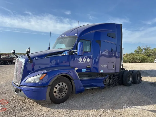 2022 Kenworth T680 6x4 T/A Sleeper Truck Tractor