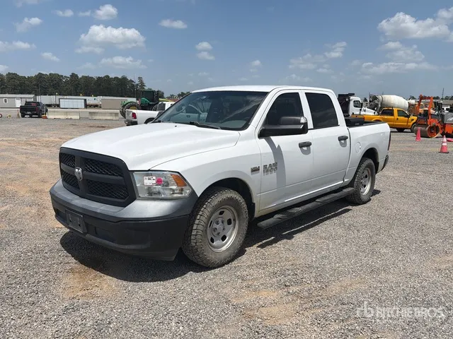 2018 Ram 1500 4x2 Crew Cab Pickup