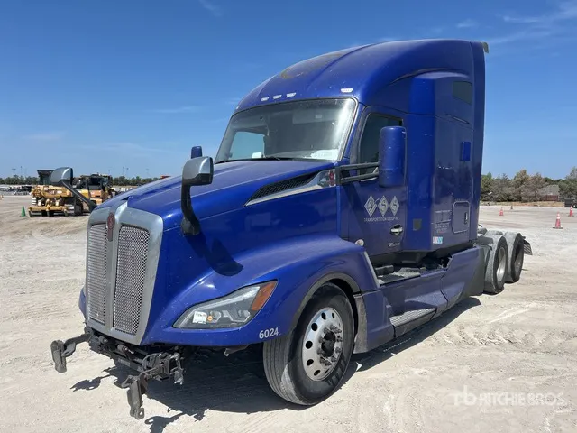 2022 Kenworth T680 6x4 T/A Sleeper Truck Tractor