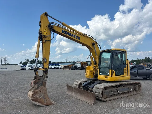 2018 Komatsu PC138USLC-11 Tracked Excavator