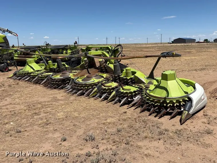 Claas Orbis 900 rotary forage head