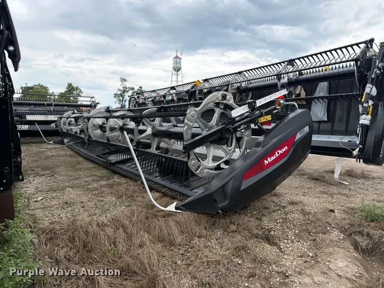 2023 MacDon FD235 flex draper head