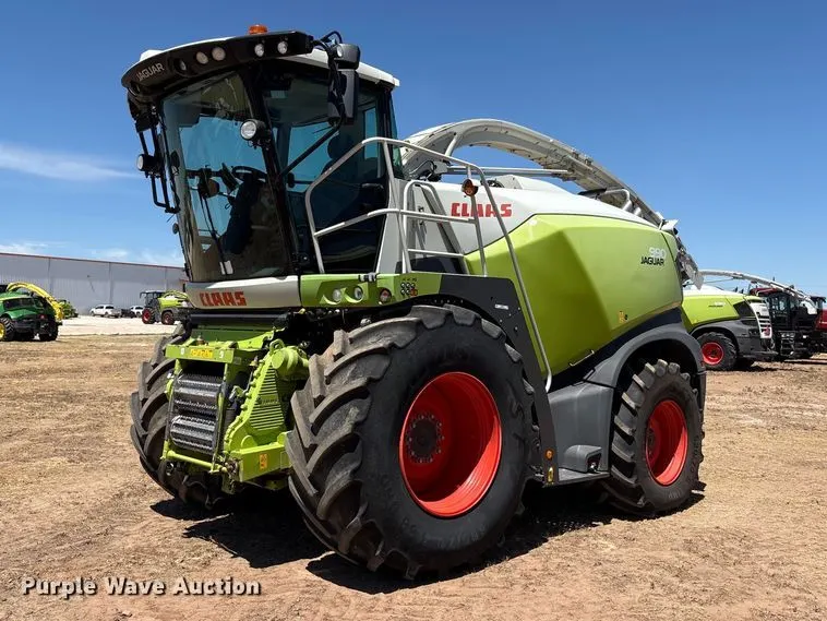 2022 Claas Jaguar 990 forage harvester