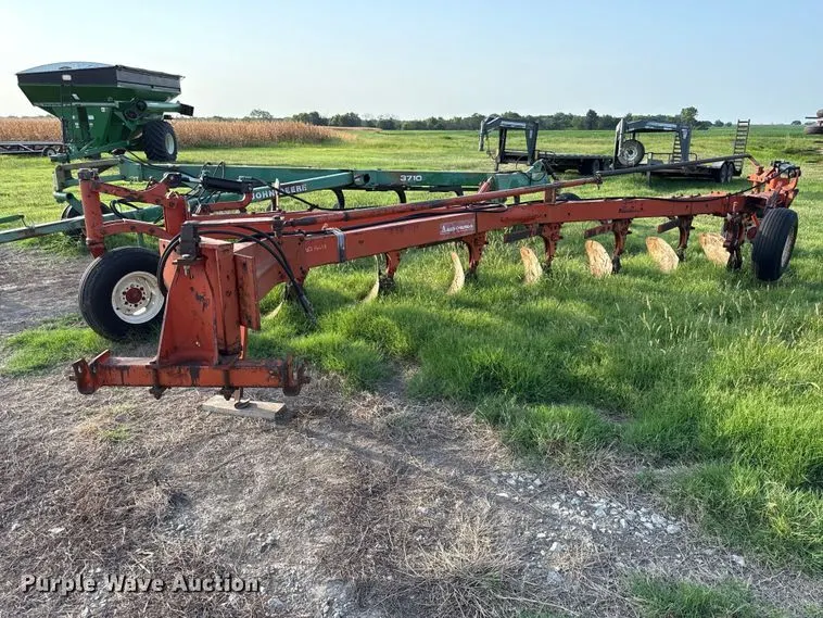 Allis-Chalmers seven bottom plow