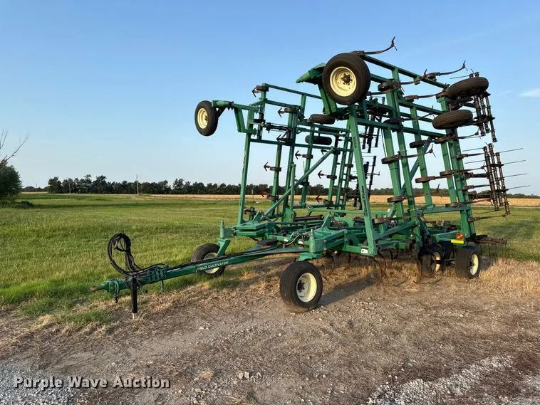 Great Plains 8336FCF field cultivator