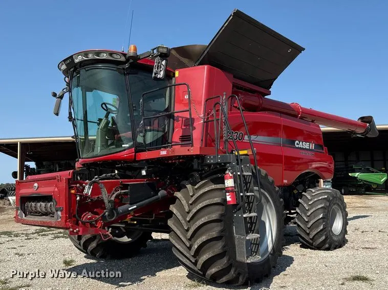 2013 Case IH 7230 combine
