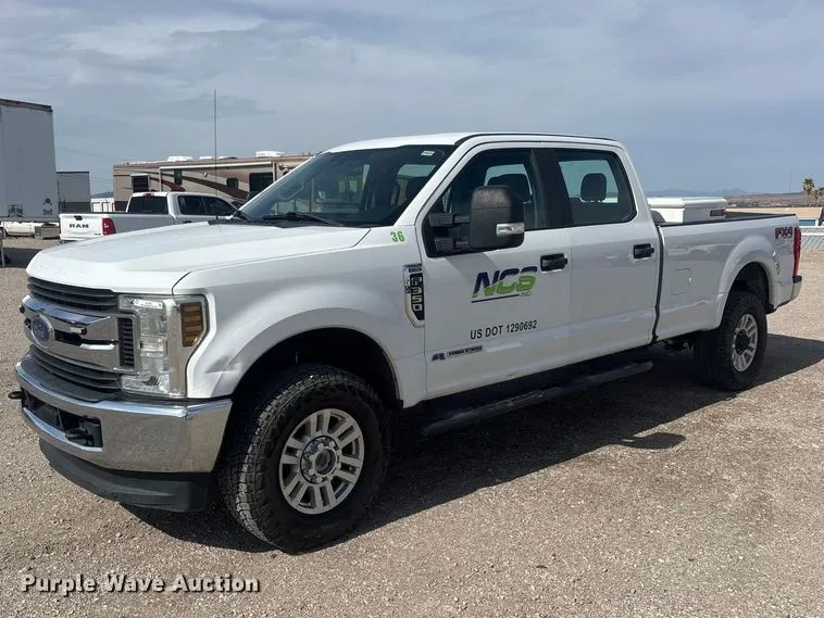2019 Ford F350 Super Duty Crew Cab pickup truck