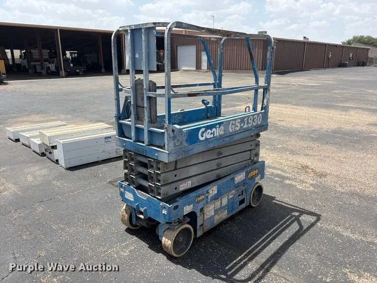 Genie GS-1930 scissor lift