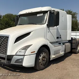 2019 Volvo VNL semi truck