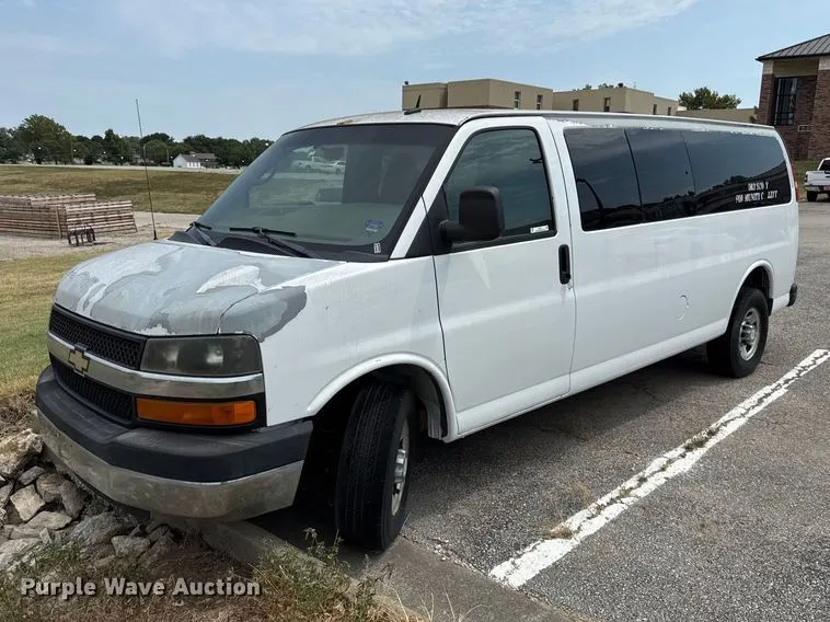 2012 Chevrolet Express 3500 van